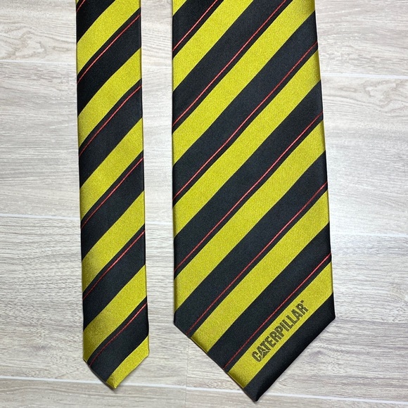 Caterpillar Bold Yellow and Black Men's Tie - Picture 2 of 12